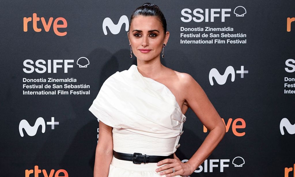 Del vestido 'lady' de Penélope Cruz a los looks más inolvidables del Festival de San Sebastián