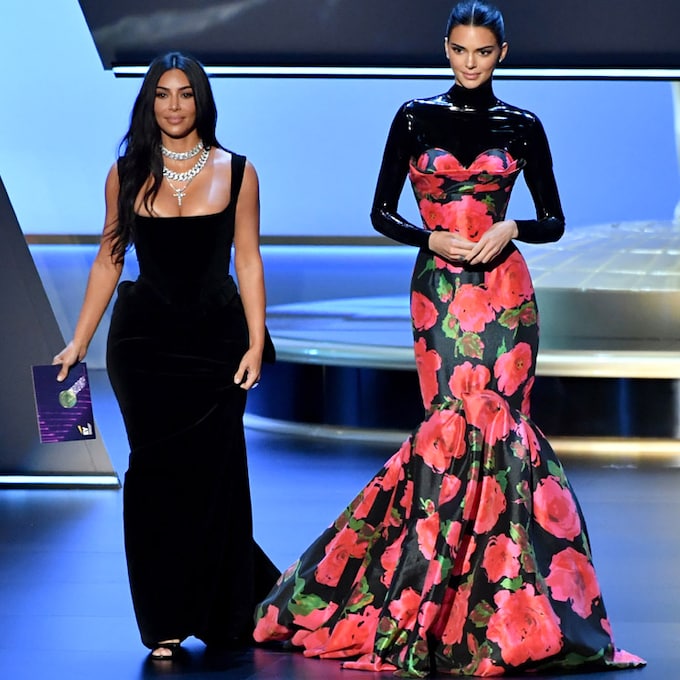 Del duelo de estilo entre Kim Kardashian y Kendall Jenner a otros lookazos de los Premios Emmy