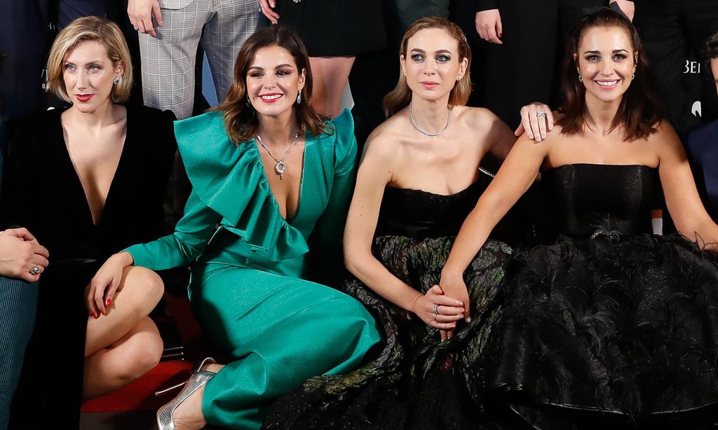 De Paula Echevarría a Marta Hazas: los vestidazos de las 'chicas Velvet' para despedir la serie