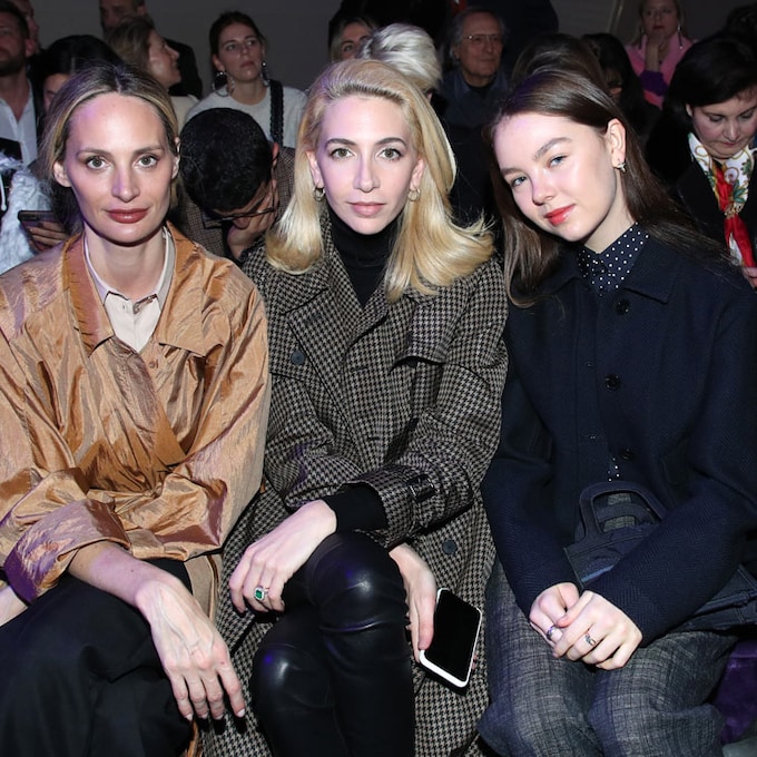 Lo mejor del 'front row' de Dior, de Alejandra de Hannover a Uma Thurman con su hijo