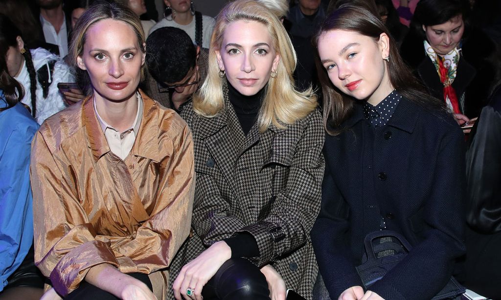 Lo mejor del 'front row' de Dior, de Alejandra de Hannover a Uma Thurman con su hijo