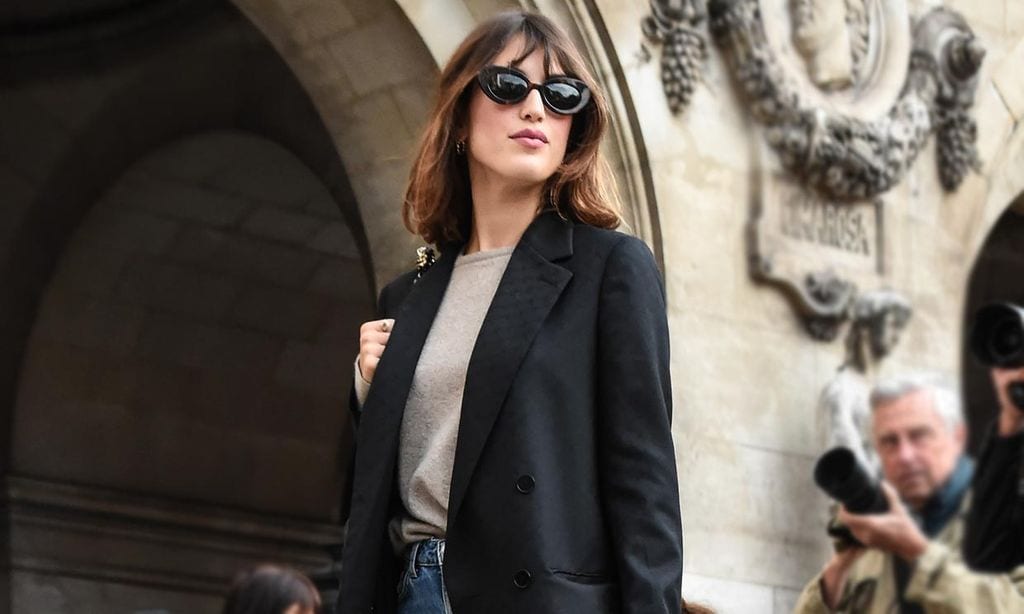 Los trucos de las francesas para vestir bien con básicos que nunca pasan de moda