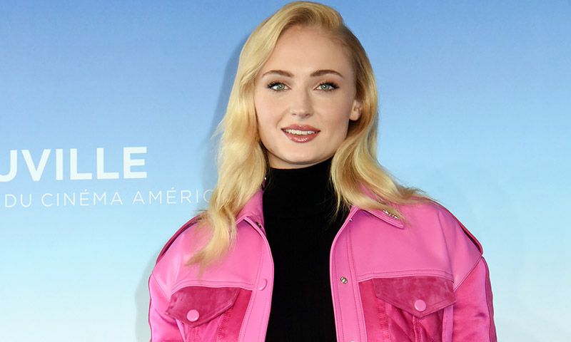 ¿Cómoda y con estilo en casa? Copia la curiosa estrategia de Sophie Turner