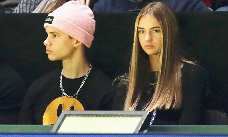 Victoria Beckham aprueba el estilo Mia Moocher, novia de su hijo Romeo