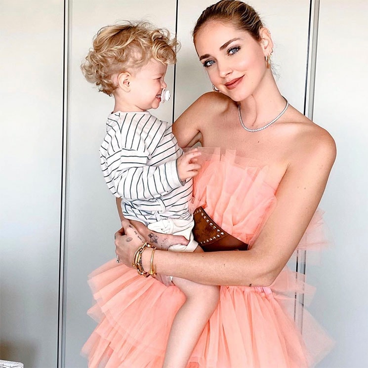 ¡Igualito que mamá! Chiara Ferragni y su hijo comparten este básico del armario