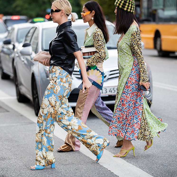 Los pantalones estampados más fáciles de combinar que arrasan este verano