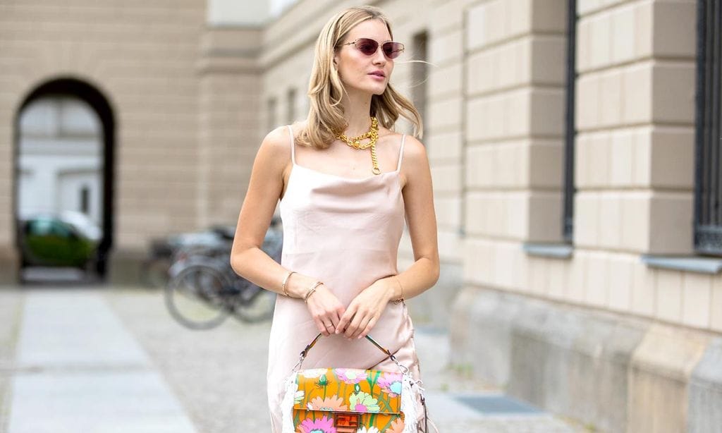 ¿Hace calor? Con un vestido corto de tirantes dan igual las altas temperaturas