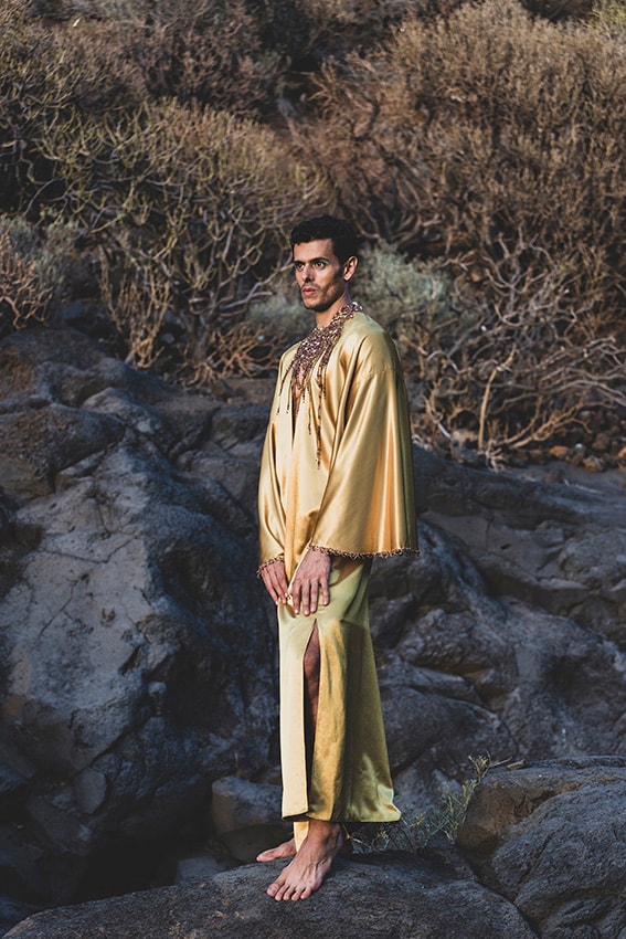 Andrés Acosta y su nuevo éxito, la colección 'Habib Albi' Foto 2