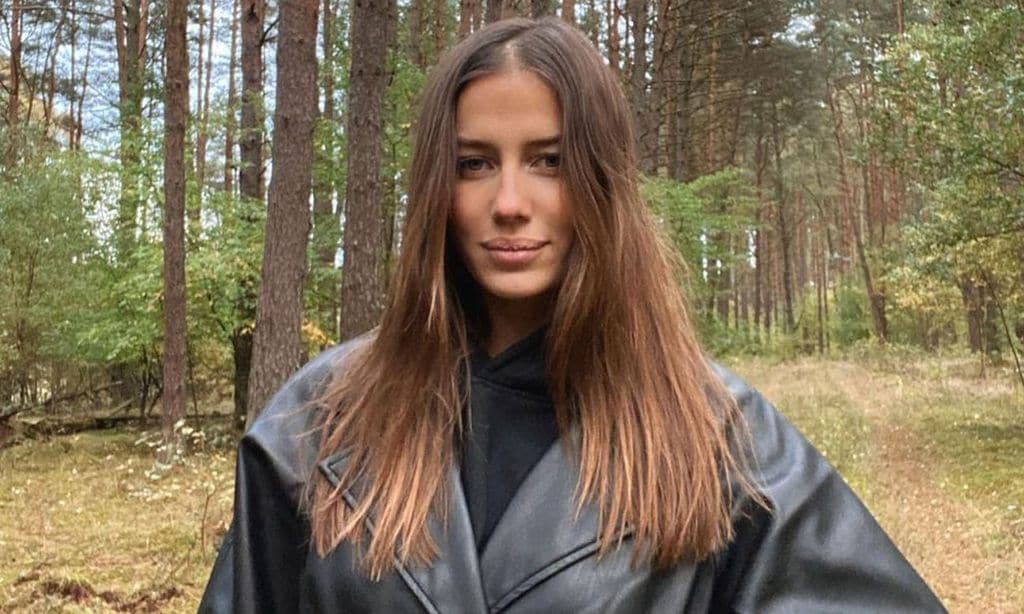 El armario con sello español de Nicole Poturalski, a quien se relaciona con Brad Pitt