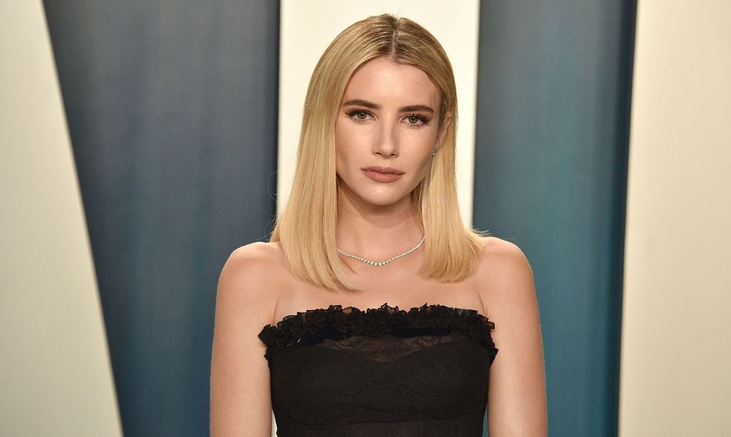 La lección de estilo de Emma Roberts con sus looks premamá