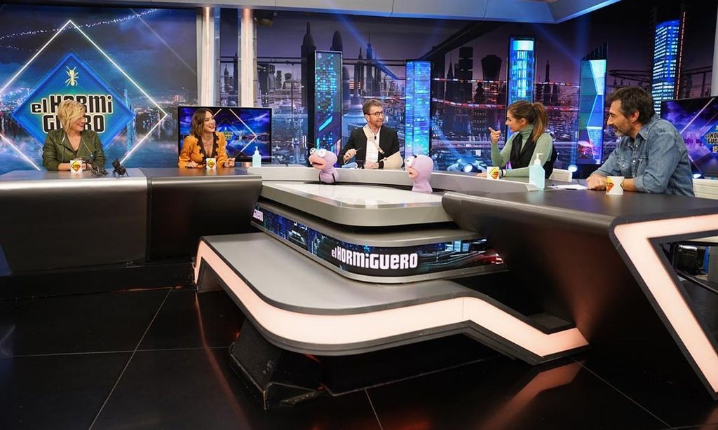 Nuria Roca acierta con un mono rebajado de Zara en su último duelo de estilo televisivo