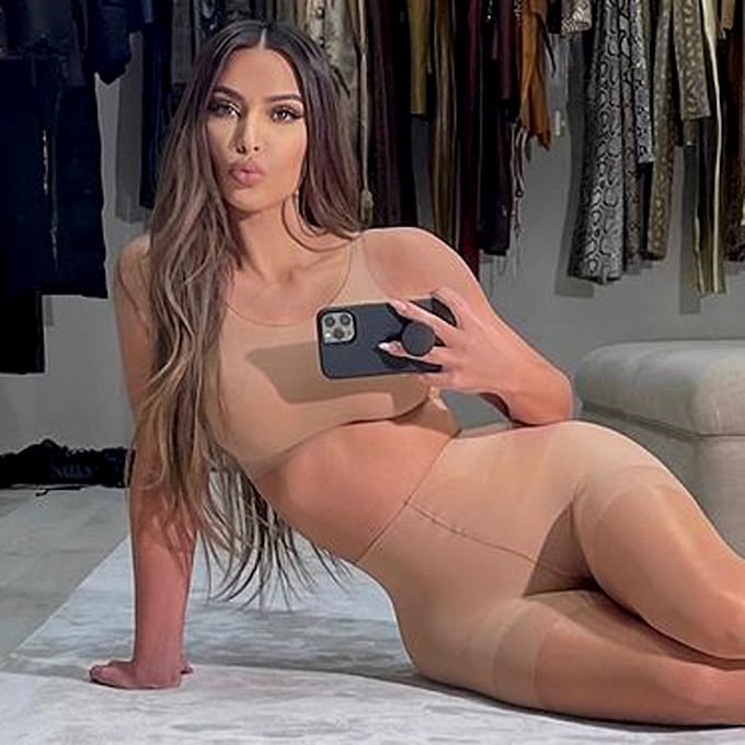 Kim Kardashian rompe todos los tópicos con su último posado en lencería
