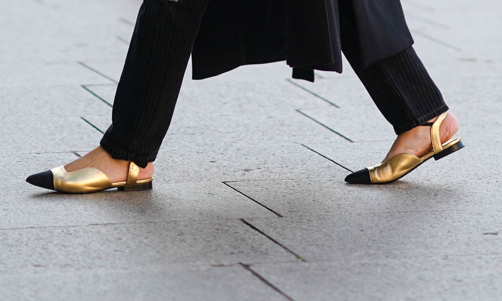 Estos zapatos planos son los que más estilizan - Foto 1