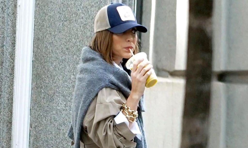 Tamara Falcó y Victoria Beckham, unidas por el accesorio de tendencia que podrás llevar todo el año