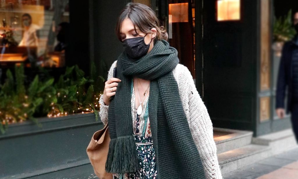 Los looks con truco de Sara Carbonero e Isabel Jiménez para su plan gastronómico