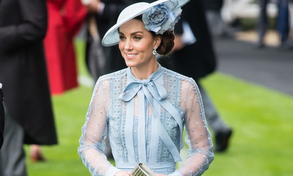 Copia el look transparente más buscado de Kate Middleton por 21 euros