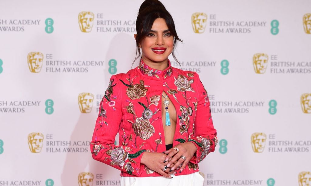 La chaqueta española de Priyanka Chopra y otros lookazos de unos BAFTA sin precedentes