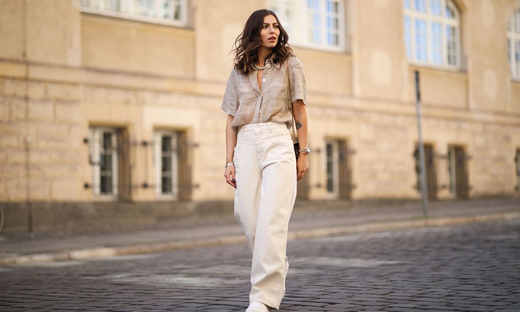 Las blusas de lino que son tendencia y llevarás de abril a octubre