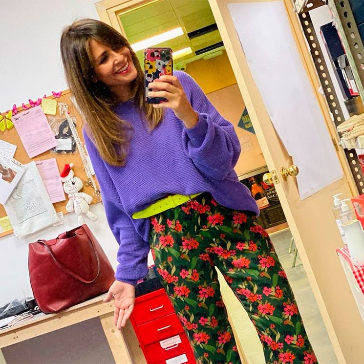 El look 'imposible' de Nuria Roca con sus nuevos pantalones de flores