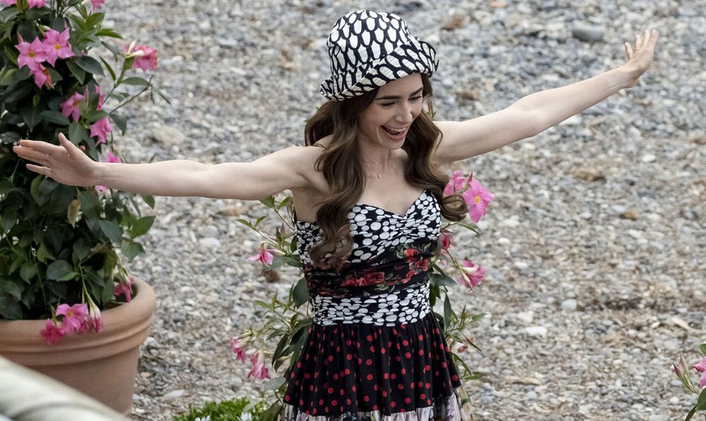 ¡Tan atrevida como siempre! Los looks de la nueva temporada de 'Emily In Paris'