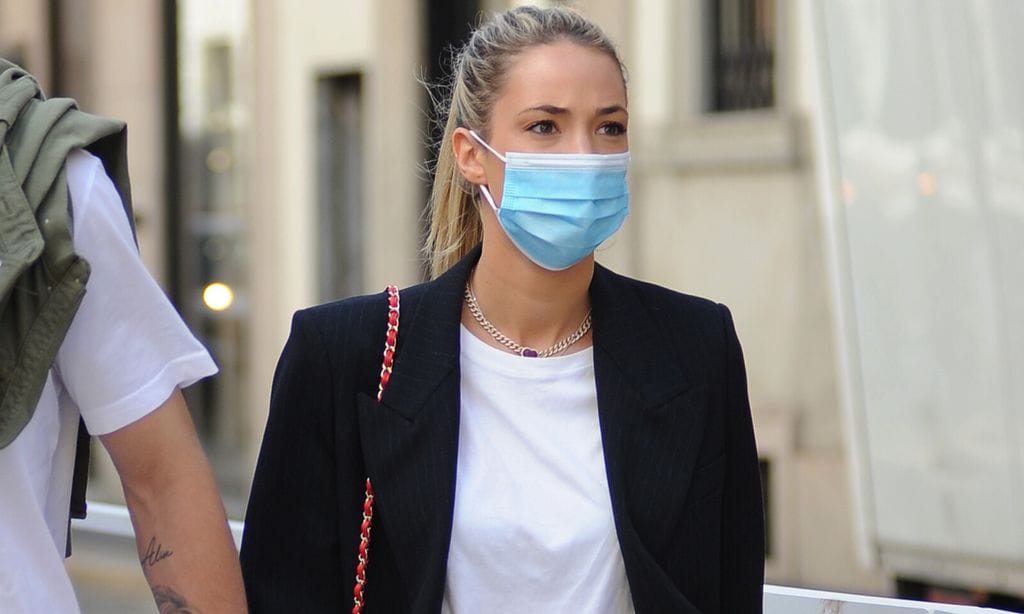 Almas gemelas: Alice Campello y Álvaro Morata conectan sus looks con pantalón pitillo y zapatillas