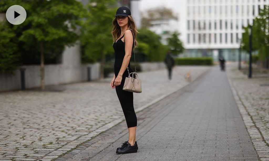 Vestido con gorra