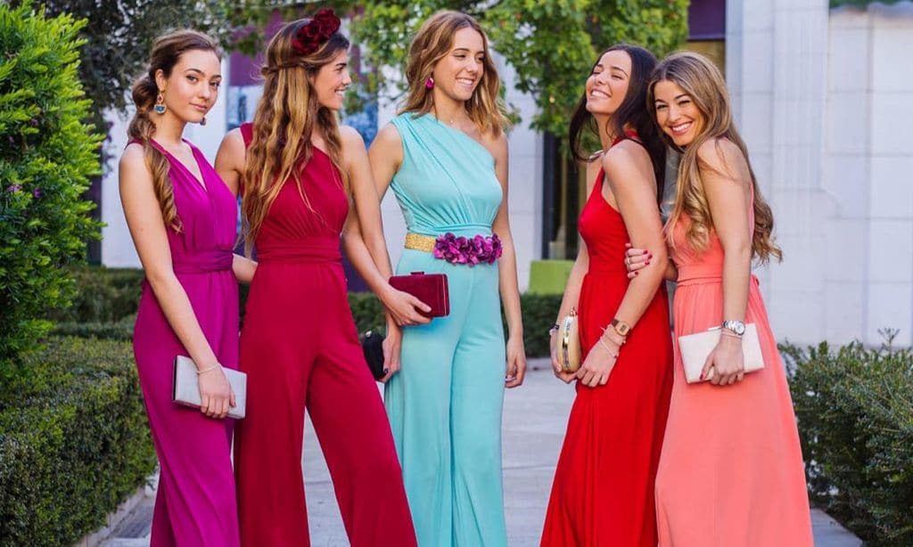 Objetivo invitada perfecta: vestidos y monos largos por menos de 150 euros