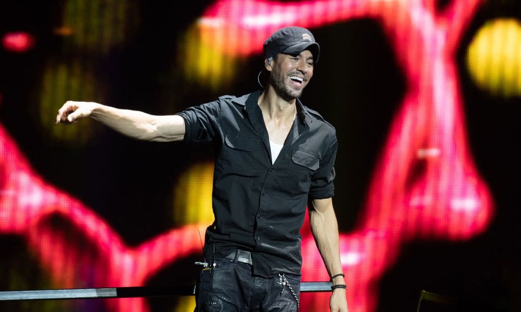 5 canciones y una maleta perfecta: Enrique Iglesias pone banda sonora al verano de tu vida