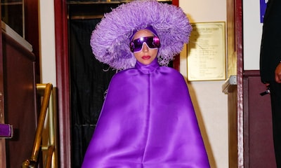 Lady Gaga desfila con el sombrero pensado para Marta Ortega y conecta con la realeza británica