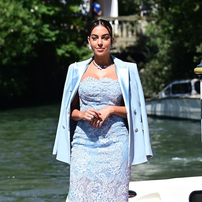 Georgina Rodríguez presume sus curvas en Venecia con un vestidazo de encaje 