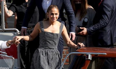 Jennifer Lopez, radiante con tres vestidazos horas antes de su debut 2.0 con Ben Affleck