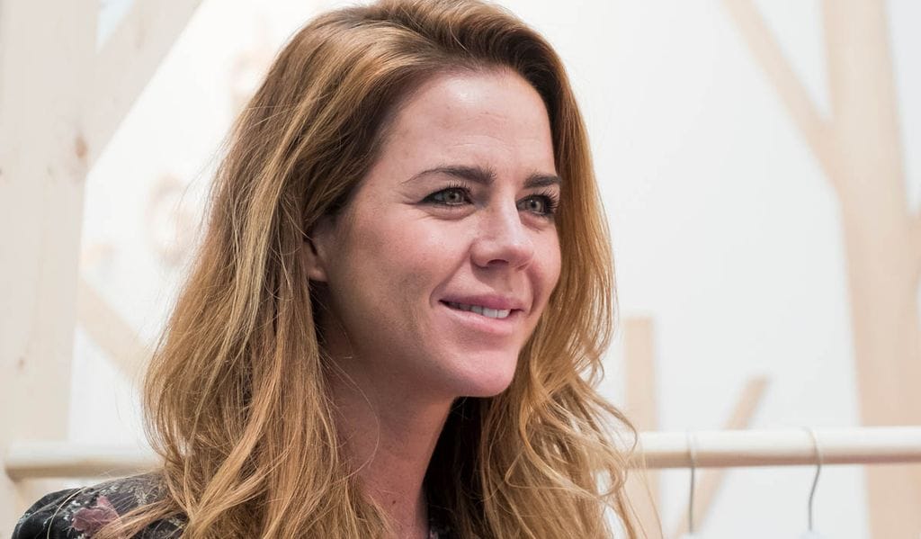 Sin miedo al color: Amelia Bono acierta con la combinación de tendencia más atrevida