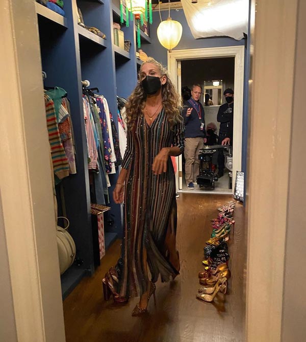 Carrie Bradshaw con vestido de lentejuelas