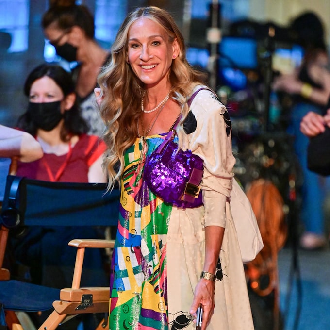 Sarah Jessica Parker rescata el bolso de lentejuelas que la convirtió en 'influencer' hace 20 años