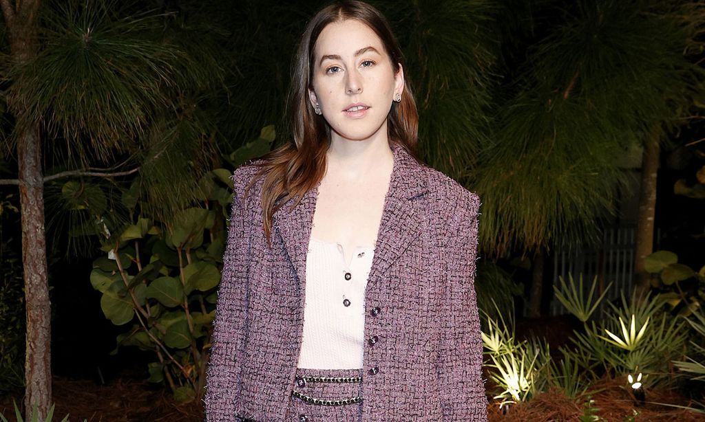 Alana Haim, la rockera y musa de la moda que triunfa como actriz esta temporada