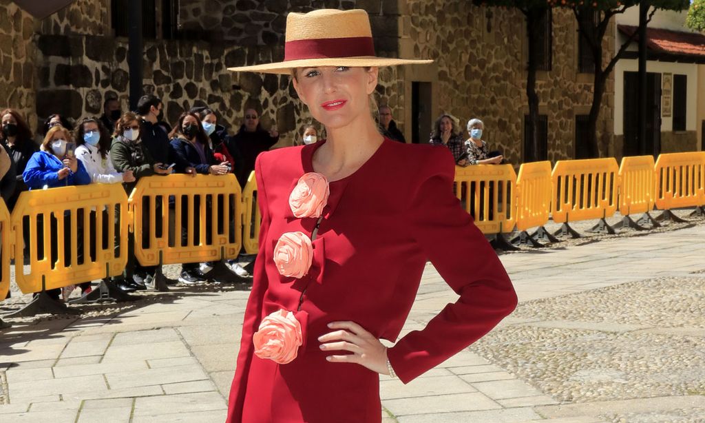 De Vega Royo-Villanova a María F.Rubies: el traje con flores de tafetán que enamora a las españolas