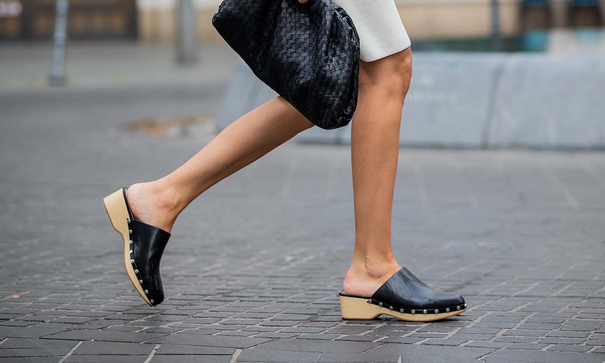 Sandalias de farmacia: calzado cómodo arrasa en las calles - Foto 1