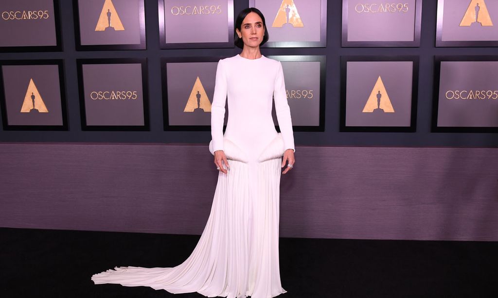 Del vestido de esferas doradas a su última alfombra roja: por qué Jennifer Connelly es la gran embajadora del 'savoir faire' francés