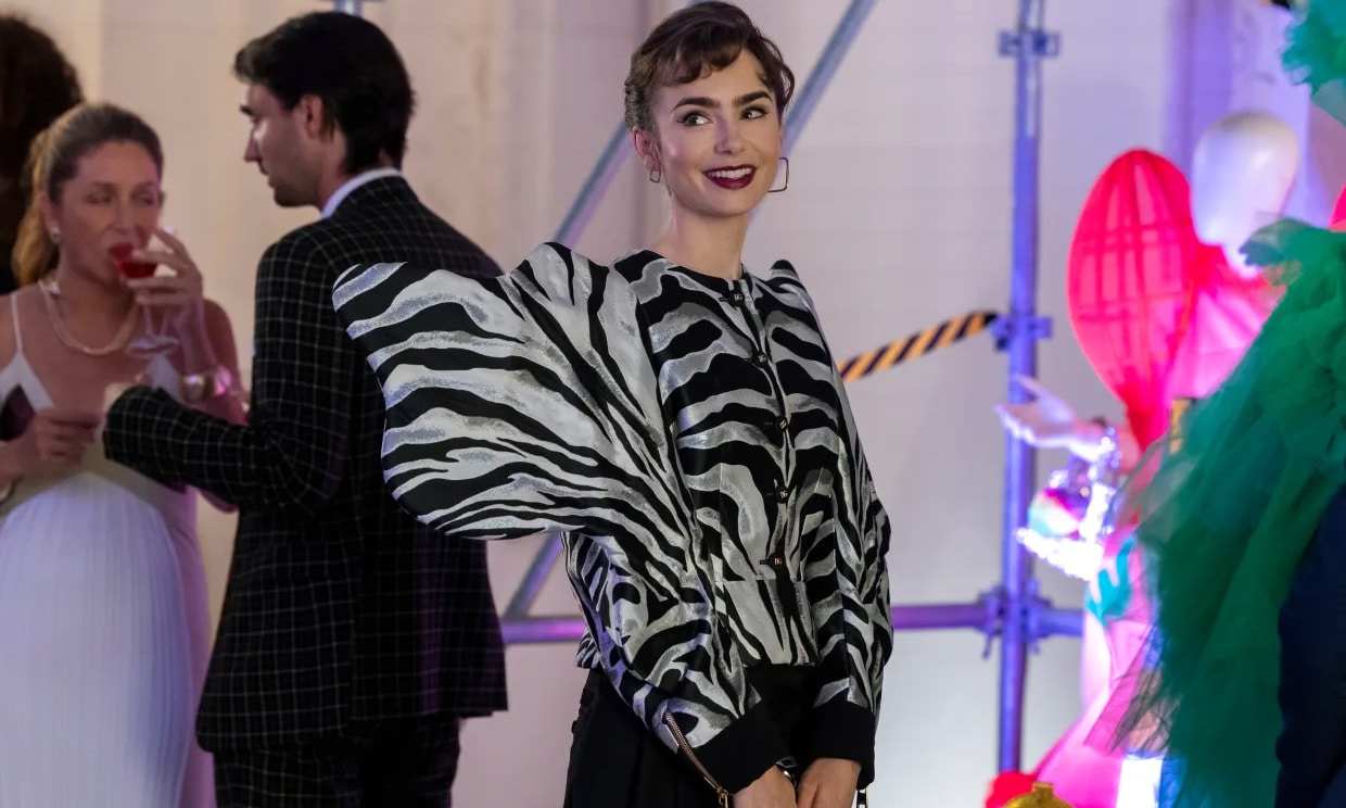 el look favorito de Lily Collins en la tercera temporada de Emily in Paris