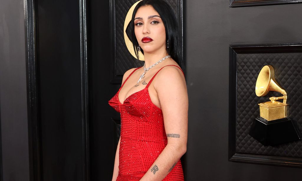 Lourdes Leon, heredera de estilo de Madonna con un corsé y su cruz de diamantes