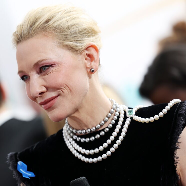 Exclusivo, artesanal y sostenible: los secretos del fabuloso collar de Cate Blanchett en los BAFTA