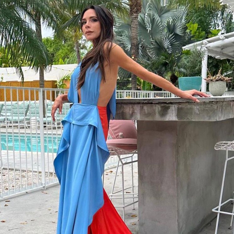 El inesperado look de Victoria Beckham para un día en la piscina