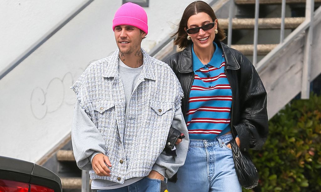 Los trucos fáciles de Hailey Bieber para compartir ropa con Justin 