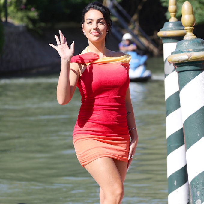 El sorprendente maratón de looks de Georgina Rodríguez en Venecia: del aeropuerto a la alfombra roja
