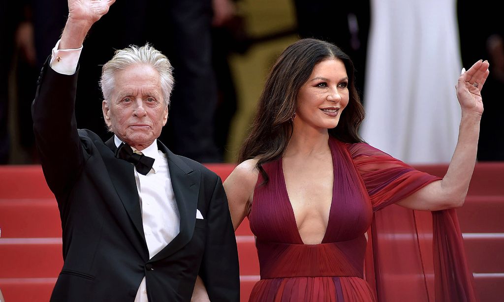 Los 15 mejores looks de Catherine Zeta-Jones al cumplirse su 23 aniversario de boda con Michael Douglas