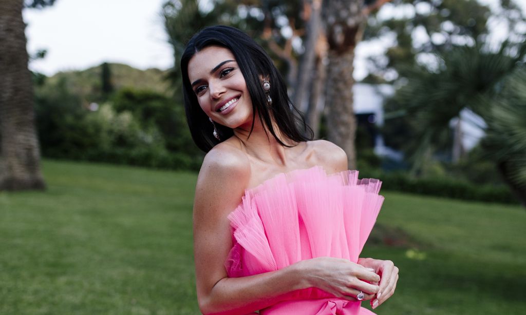 ¡Kendall Jenner cumple 28 años! Analizamos su impecable trayectoria en el mundo de la moda y sus lookazos