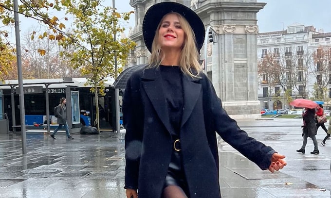 El look de Amelia Bono con las botas altas más polémicas de Zara 