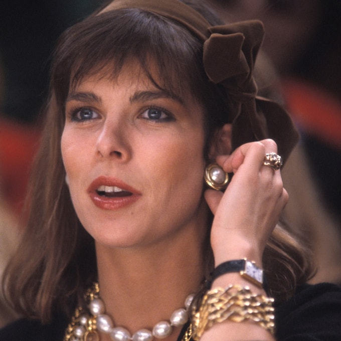 Cómo las joyas de los 80 que llevaban Carolina de Mónaco y Diana de Gales han vuelto a ser tendencia