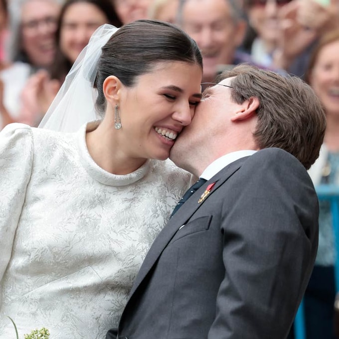 Las exclusivas joyas de la boda del alcalde de Madrid: de los pendientes de la infanta Cristina y la novia al espectacular collar de la madrina