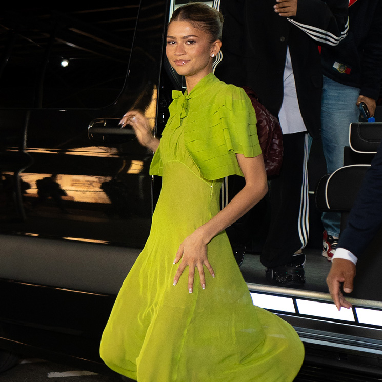 Zendaya conquista Nueva York con cuatro estilismos diferentes y uno con guiño 'royal'